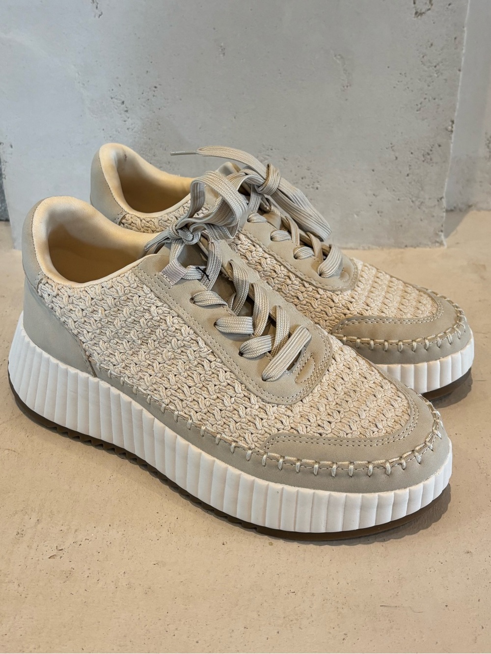 DV by Dolce Vita Women’s Dolen Platform Sneakers, Sandstone, size 8.5, NWOT